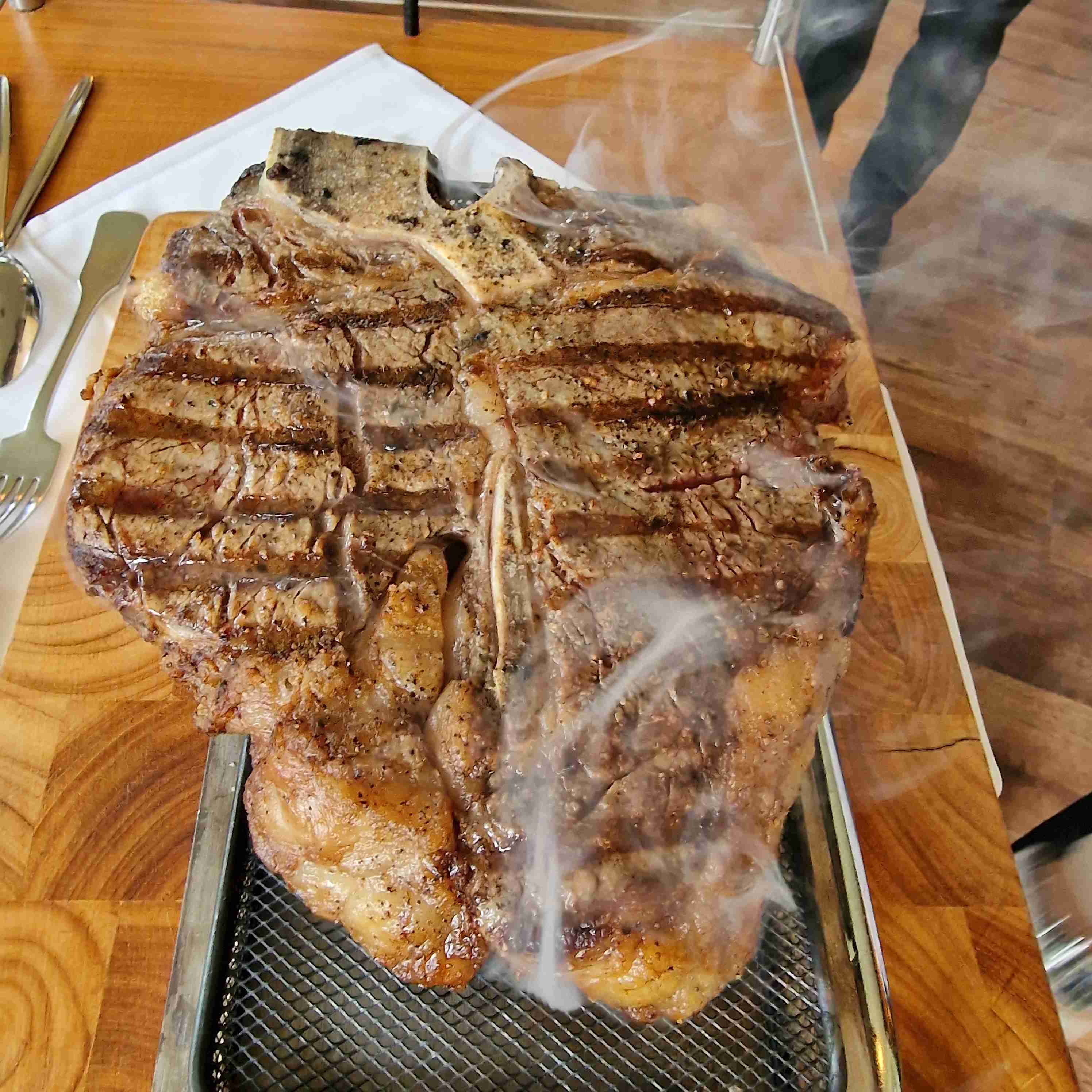 Dry age T-Bone steak (1kg), domaća farma Sveti Petar Ludbreški, slobodan uzgoj stoke